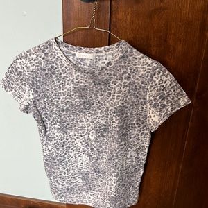 Gianni bini girls black and white leopard print T-shirt size medium